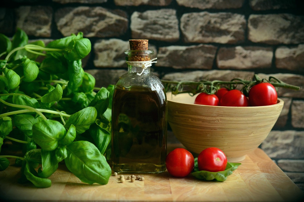 entdecken sie die aromen der mediterranen küche mit frischen zutaten, aromatischen gewürzen und traditionellen rezepten. genießen sie eine kulinarische reise durch das mittelmeer!