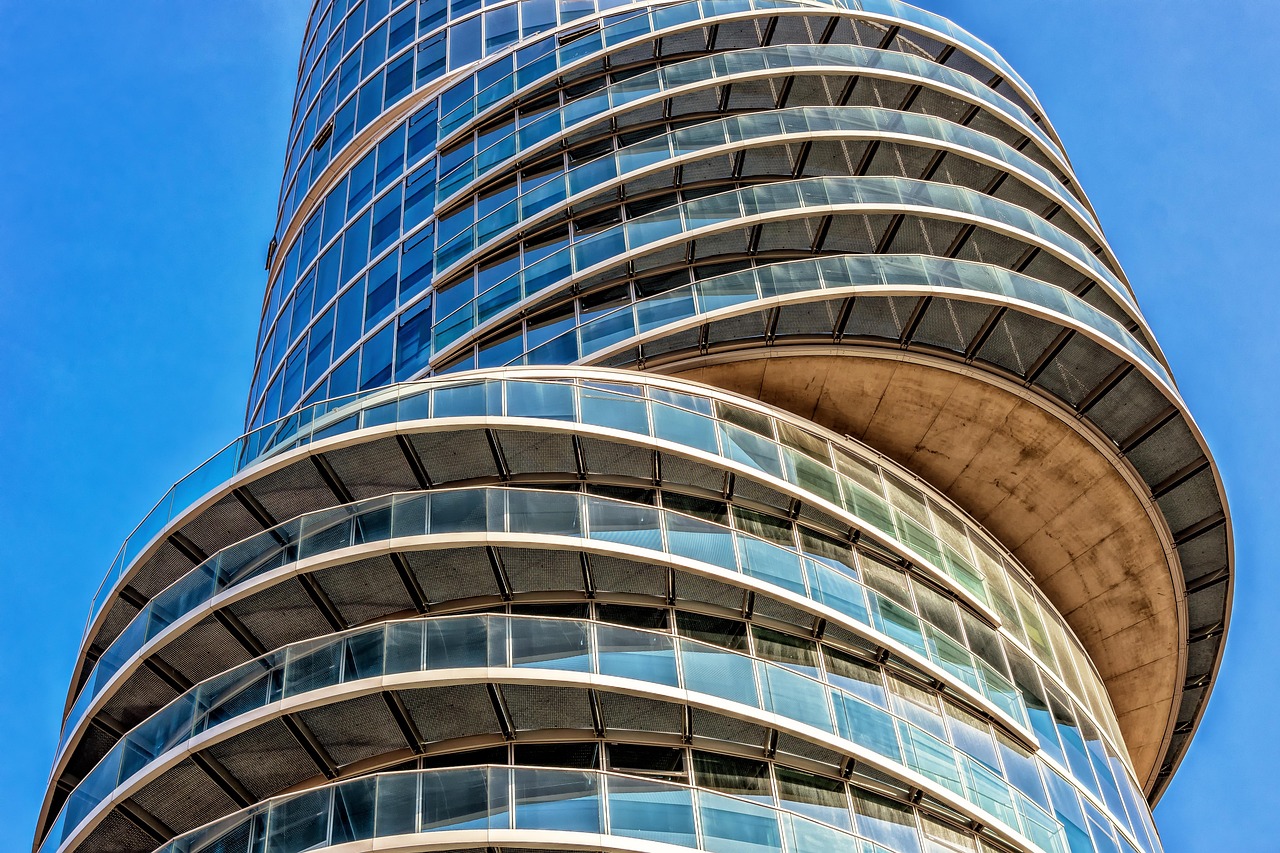 entdecken sie erfolgreiche strategien und tipps für investitionen in immobilien. erfahren sie, wie sie mit ihrer immobilieninvestition langfristig profitieren und ihr vermögen optimal aufbauen können.