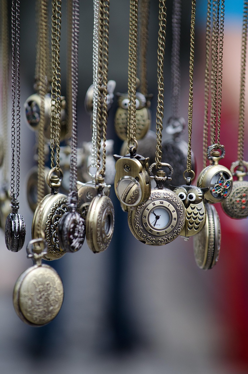 entdecken sie unsere beeindruckende kollektion von uhren, die stil und funktionalität perfekt vereinen. von eleganten armbanduhren bis hin zu sportlichen chronographen – finden sie die uhr, die zu ihrem persönlichen stil passt.